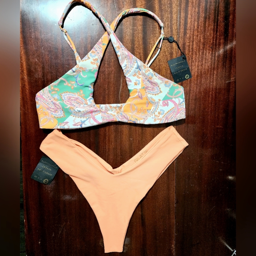 NWT Skatie Bikini Set - Jasmine Top & Mandi Bottoms - XL